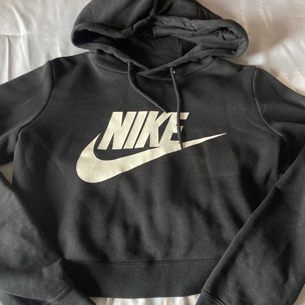 Black cropped Nike Hoodie